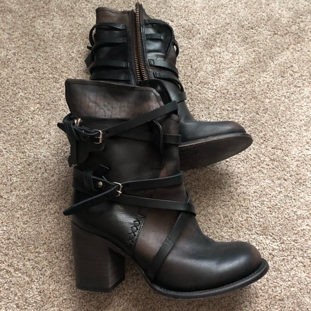 Freebird Baker boots black